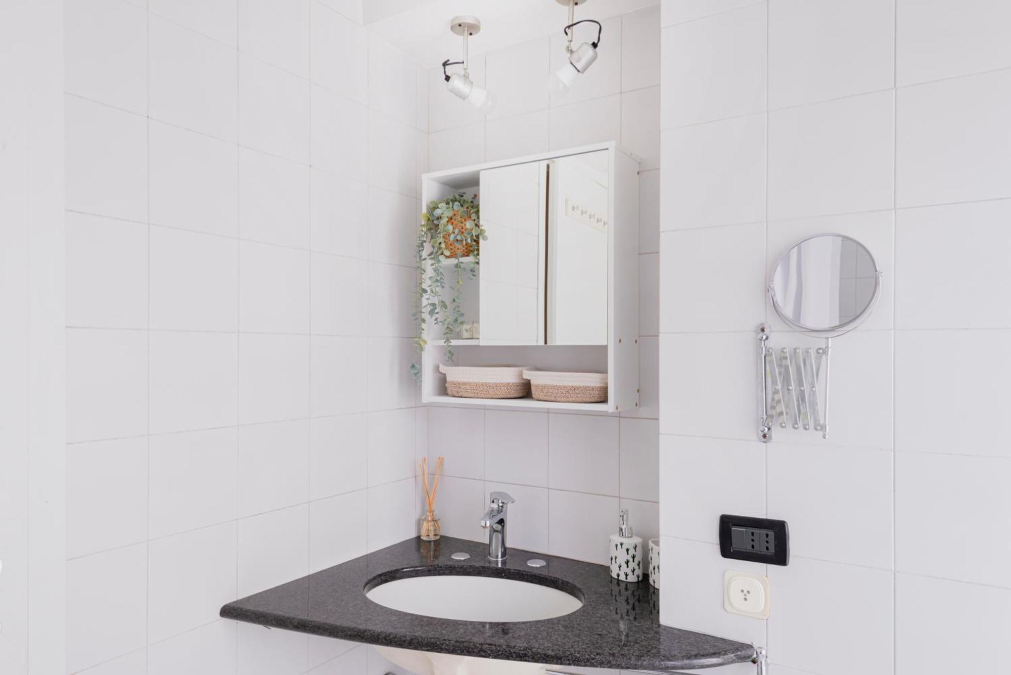 Stylish And Cozy Apt Close To Naviglio Милано Екстериор снимка