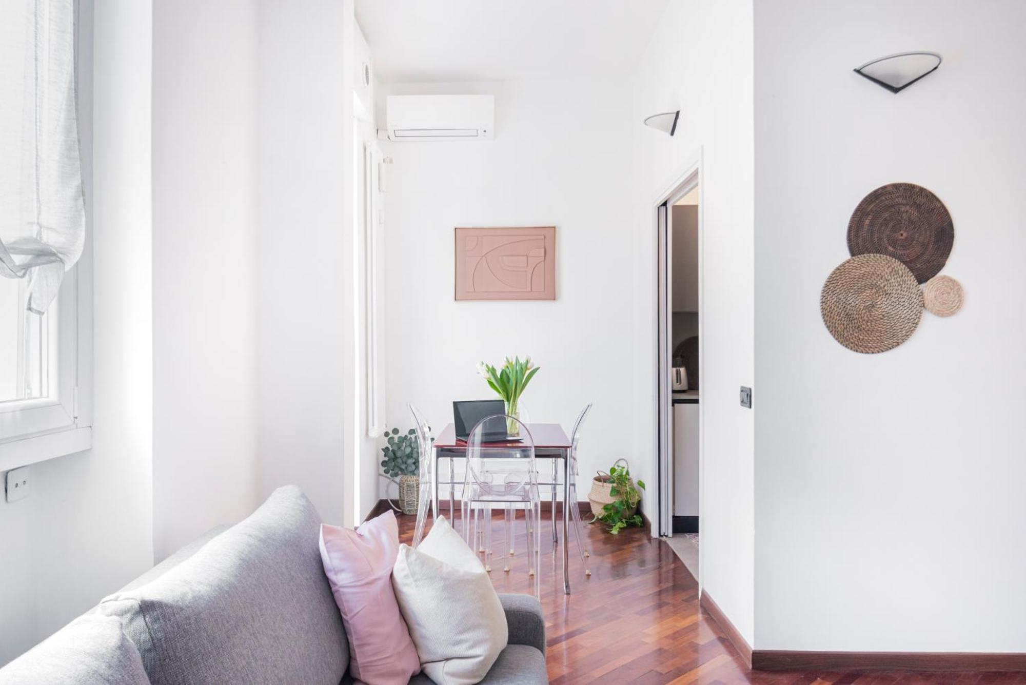 Stylish And Cozy Apt Close To Naviglio Милано Екстериор снимка